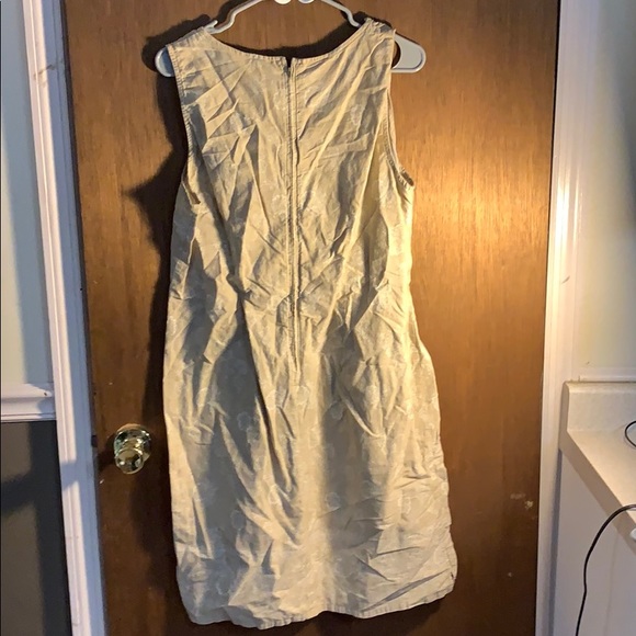 Dress - Picture 3 of 3